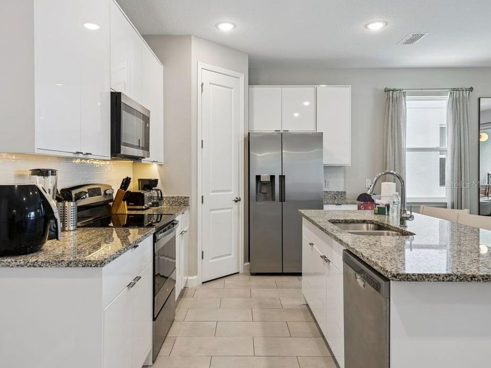 На продажу: $489,900 (5 спален, 4 ванн, 2166 Квадратных фут)