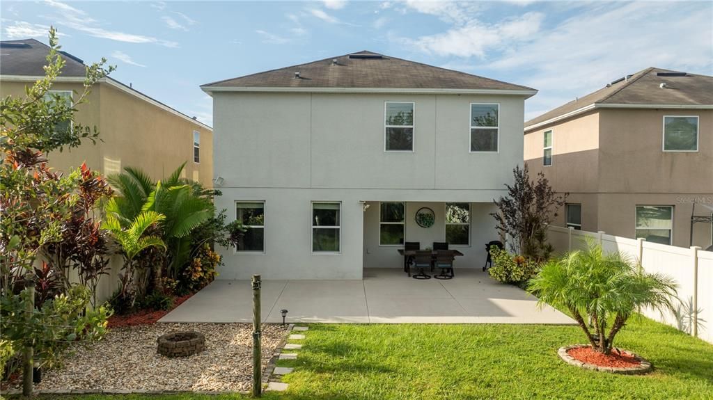 For Sale: $465,000 (4 beds, 2 baths, 2328 Square Feet)