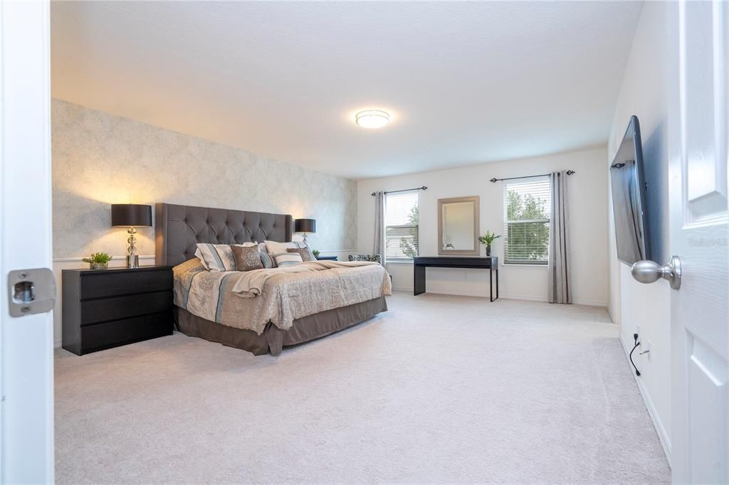 For Sale: $465,000 (4 beds, 2 baths, 2328 Square Feet)