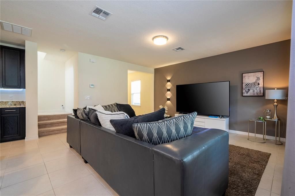 For Sale: $465,000 (4 beds, 2 baths, 2328 Square Feet)