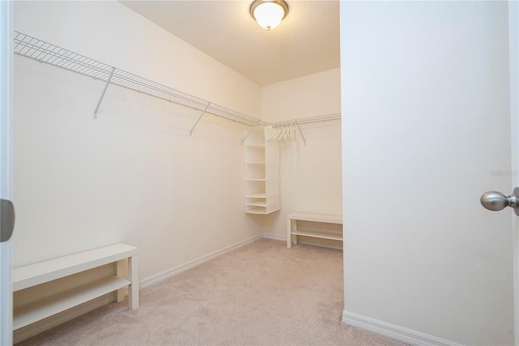 For Sale: $465,000 (4 beds, 2 baths, 2328 Square Feet)
