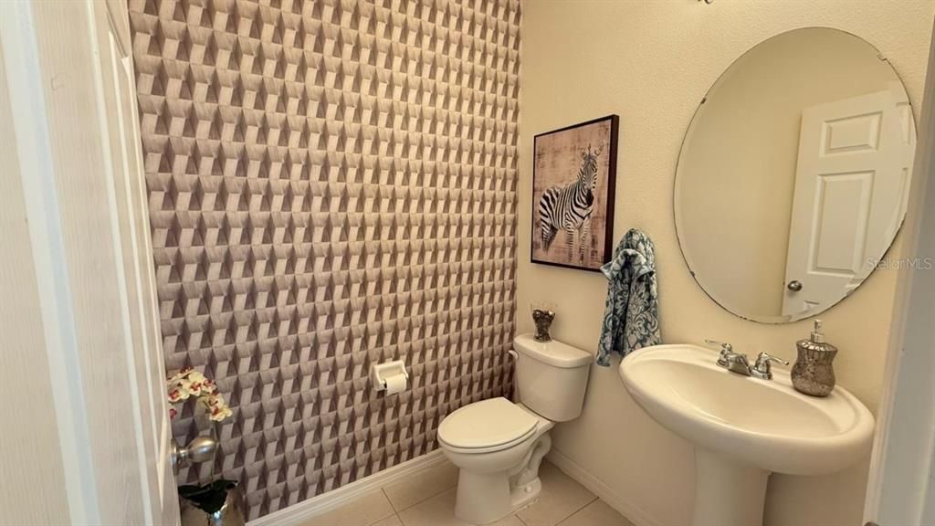 For Sale: $465,000 (4 beds, 2 baths, 2328 Square Feet)