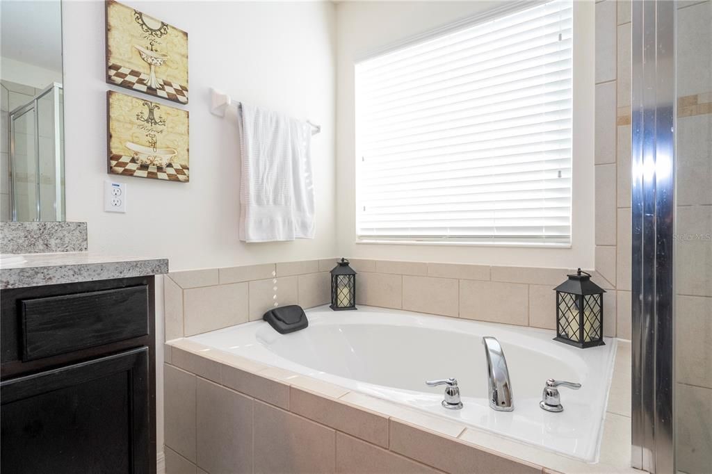 For Sale: $465,000 (4 beds, 2 baths, 2328 Square Feet)