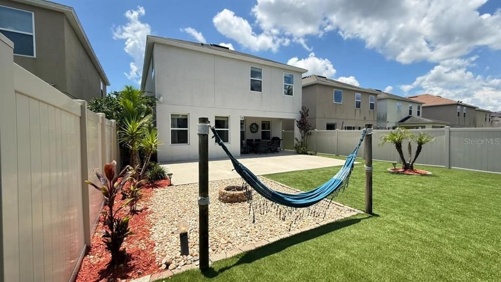 For Sale: $465,000 (4 beds, 2 baths, 2328 Square Feet)