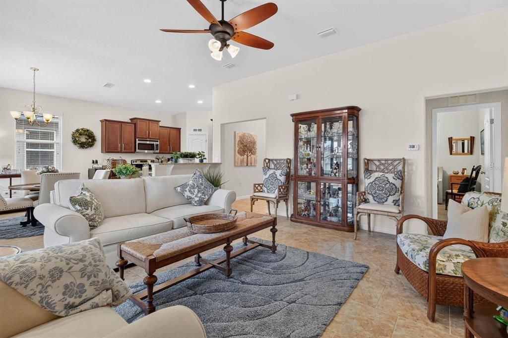 For Sale: $399,000 (3 beds, 2 baths, 1754 Square Feet)