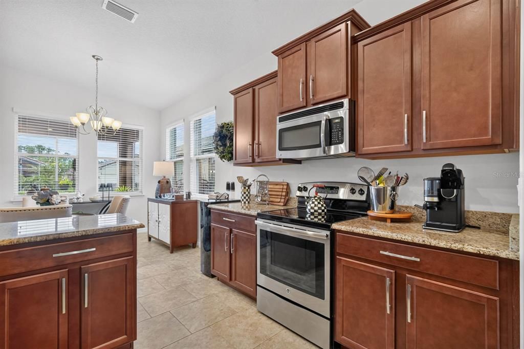 For Sale: $399,000 (3 beds, 2 baths, 1754 Square Feet)