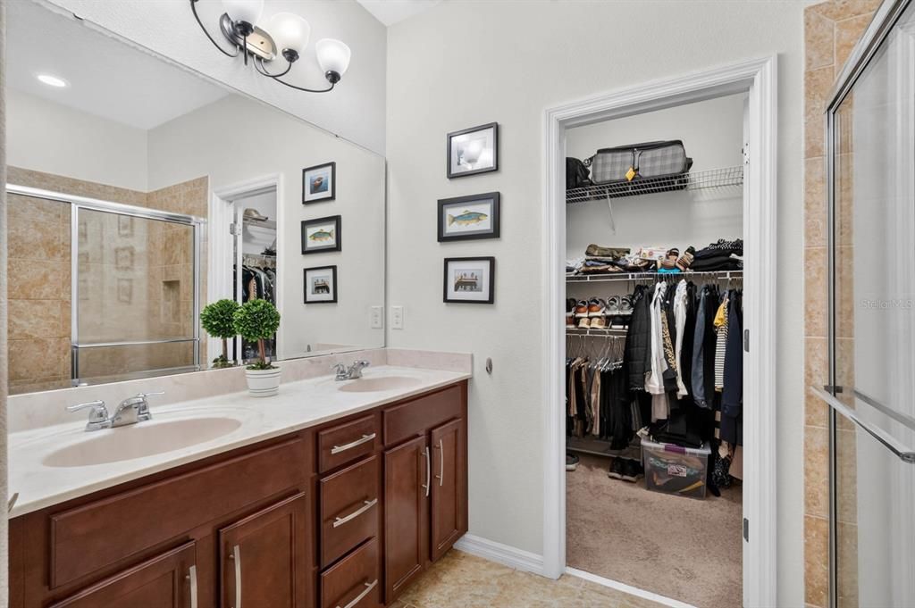 For Sale: $399,000 (3 beds, 2 baths, 1754 Square Feet)