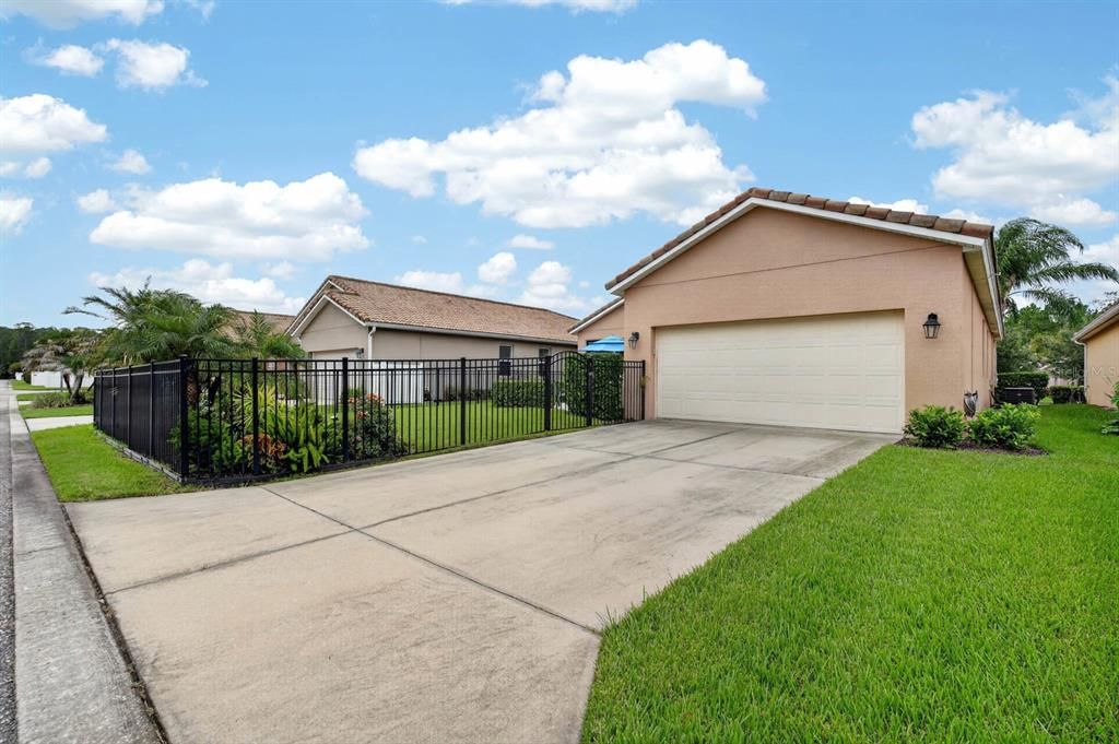 For Sale: $399,000 (3 beds, 2 baths, 1754 Square Feet)