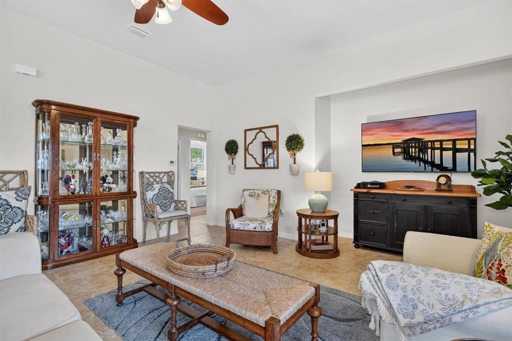 For Sale: $399,000 (3 beds, 2 baths, 1754 Square Feet)