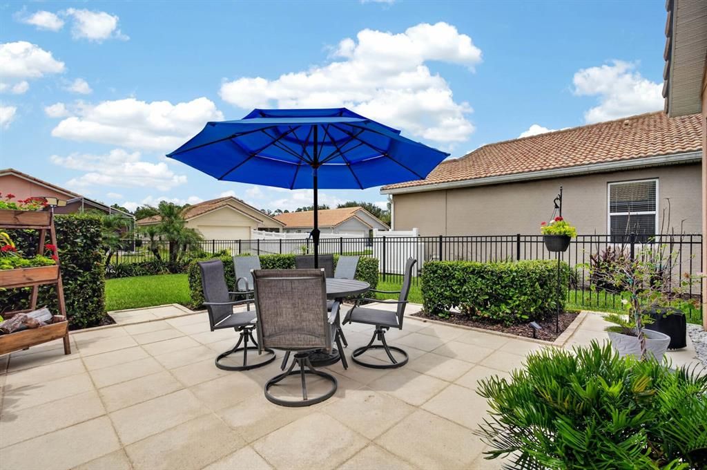 For Sale: $399,000 (3 beds, 2 baths, 1754 Square Feet)