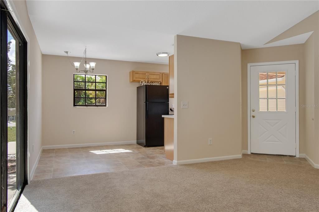For Rent: $1,565 (3 beds, 2 baths, 1089 Square Feet)