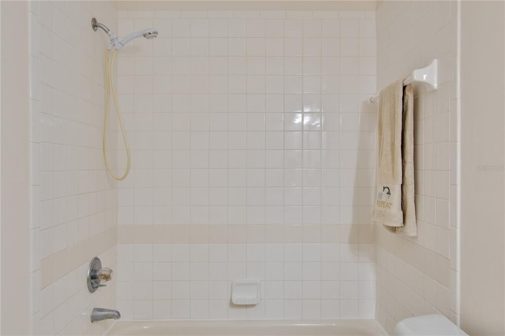 For Rent: $1,565 (3 beds, 2 baths, 1089 Square Feet)