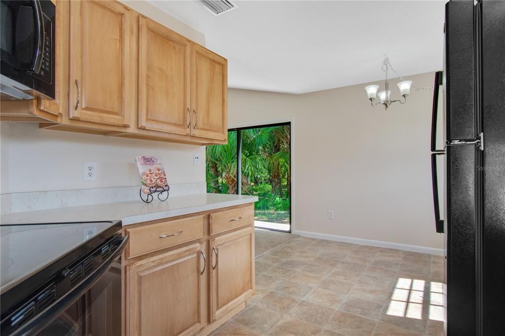 For Rent: $1,565 (3 beds, 2 baths, 1089 Square Feet)