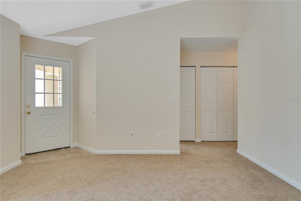 For Rent: $1,565 (3 beds, 2 baths, 1089 Square Feet)