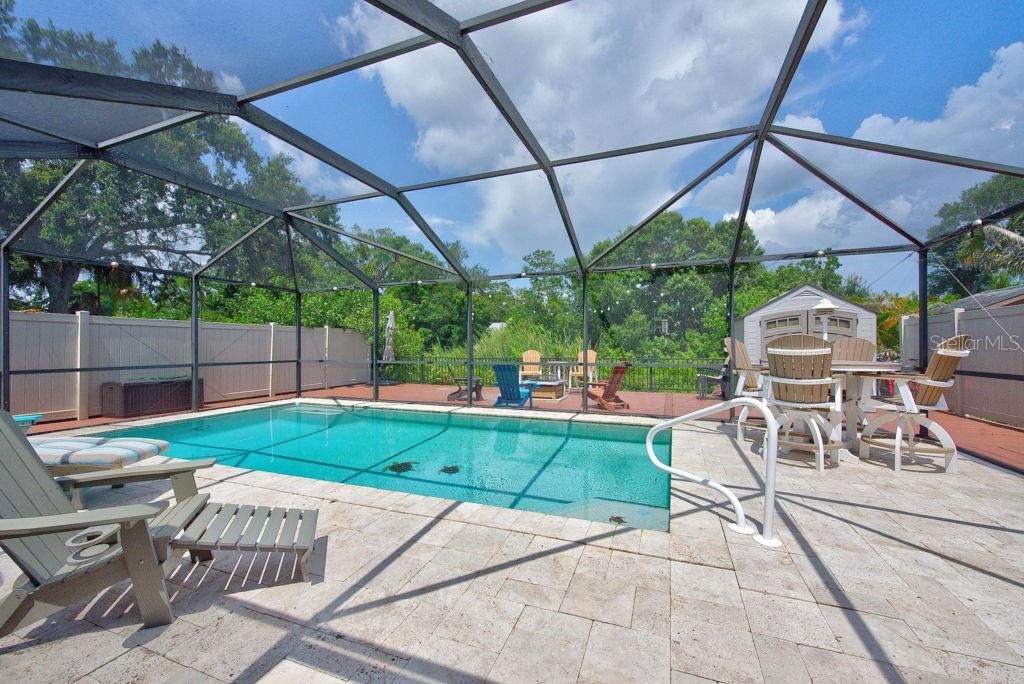 For Sale: $445,000 (3 beds, 2 baths, 967 Square Feet)
