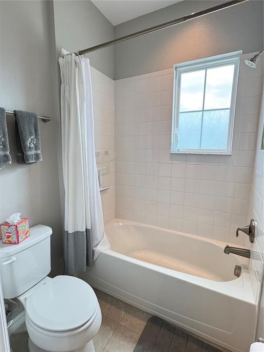 En Venta: $385,000 (3 camas, 2 baños, 1852 Pies cuadrados)