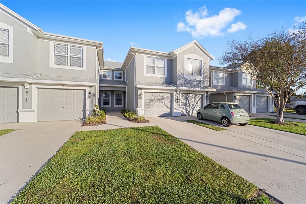 For Rent: $1,700 (3 beds, 2 baths, 1429 Square Feet)
