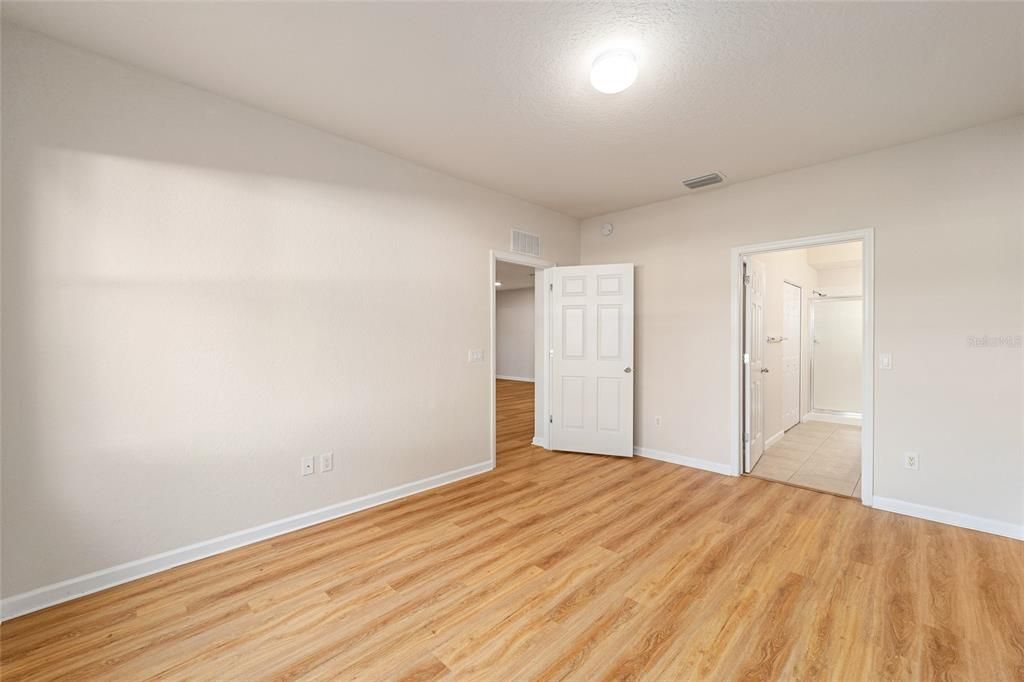For Rent: $1,700 (3 beds, 2 baths, 1429 Square Feet)
