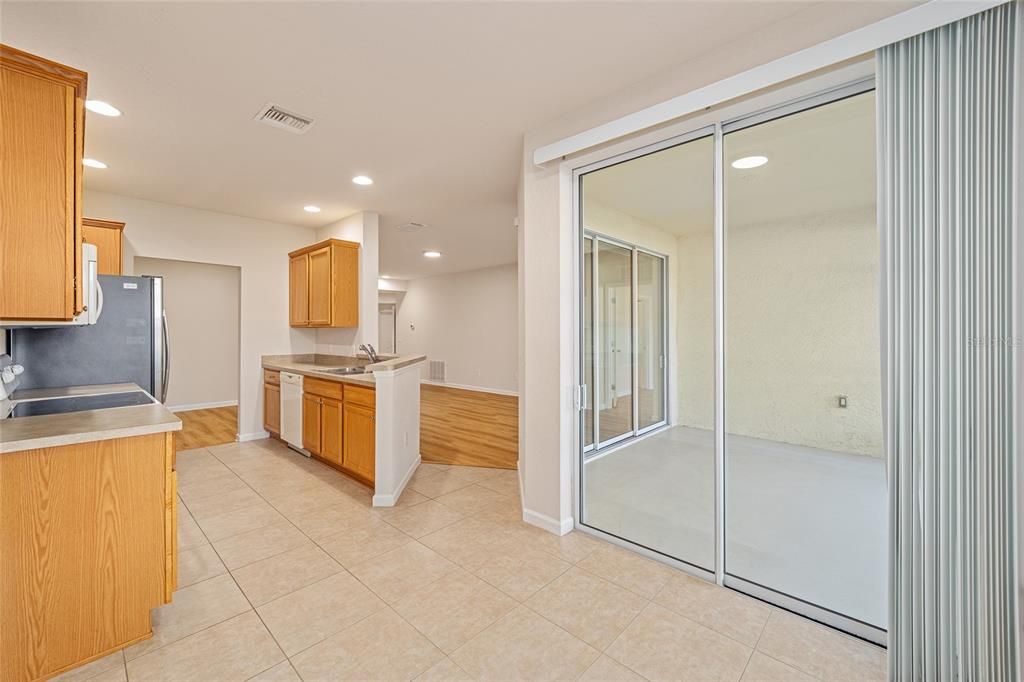 For Rent: $1,700 (3 beds, 2 baths, 1429 Square Feet)