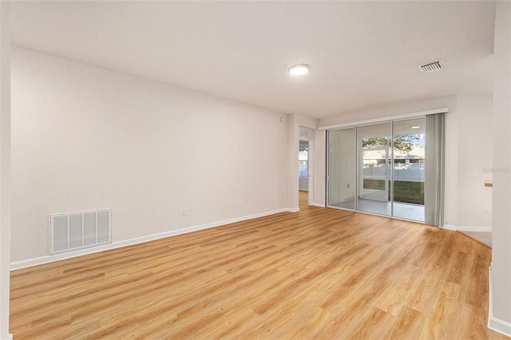 For Rent: $1,700 (3 beds, 2 baths, 1429 Square Feet)
