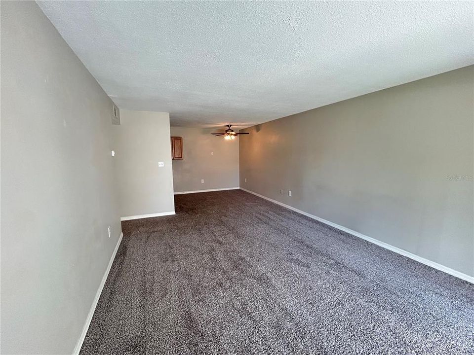 В аренду: $1,550 (2 спален, 1 ванн, 881 Квадратных фут)
