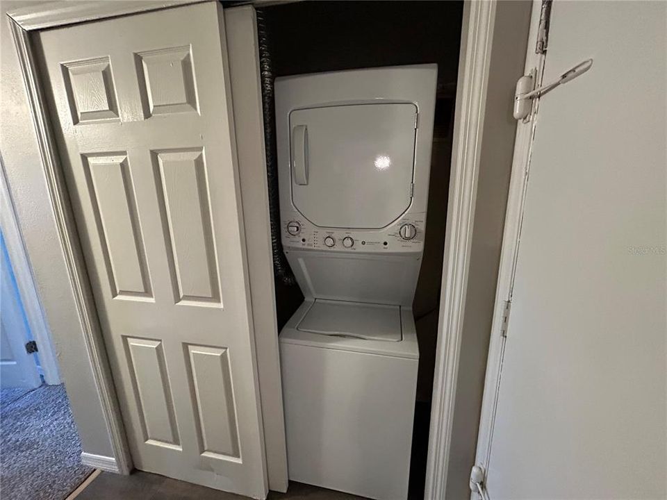 В аренду: $1,550 (2 спален, 1 ванн, 881 Квадратных фут)