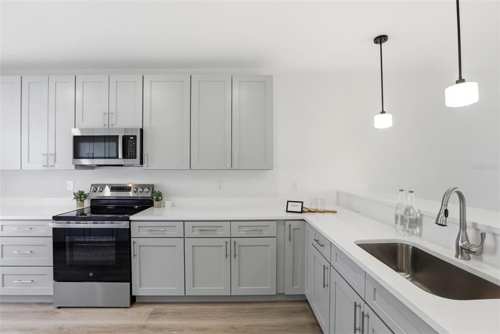 En Venta: $384,900 (3 camas, 2 baños, 1781 Pies cuadrados)