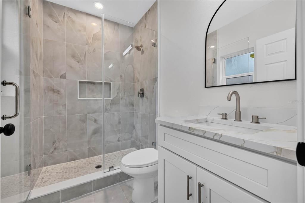 На продажу: $374,999 (3 спален, 2 ванн, 1113 Квадратных фут)
