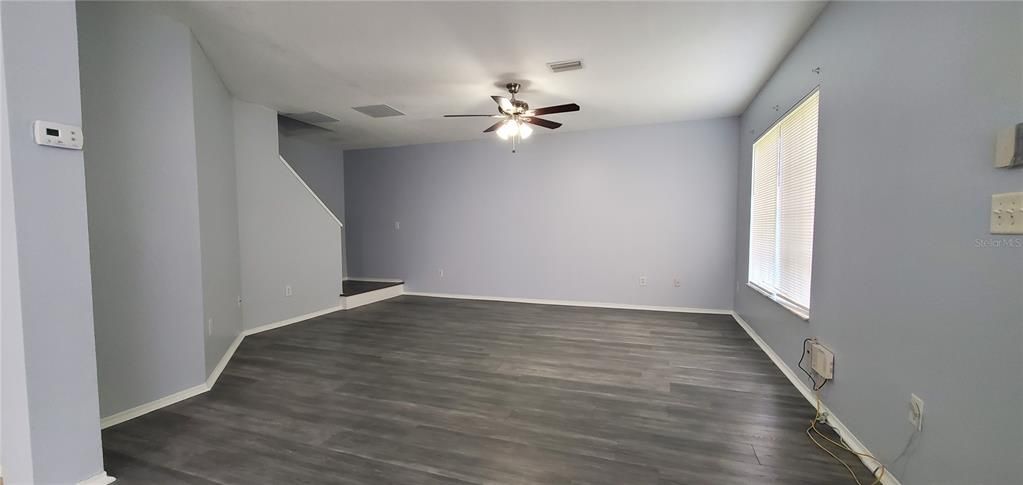 For Sale: $243,000 (3 beds, 2 baths, 1364 Square Feet)