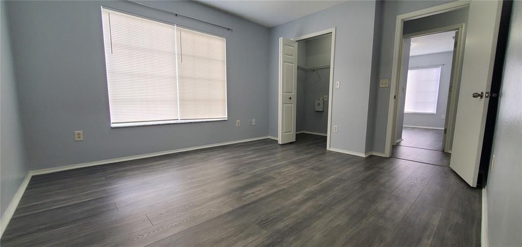 For Sale: $243,000 (3 beds, 2 baths, 1364 Square Feet)