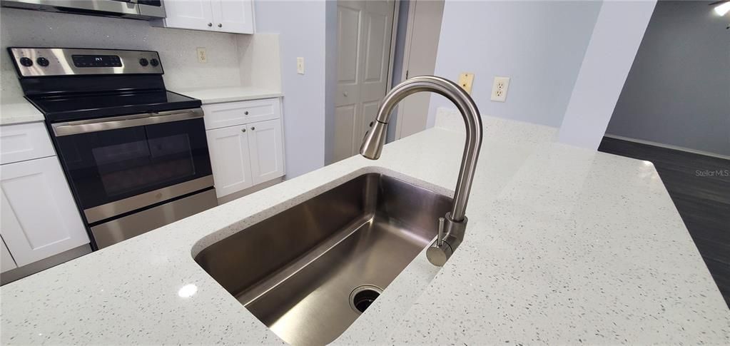 For Sale: $243,000 (3 beds, 2 baths, 1364 Square Feet)