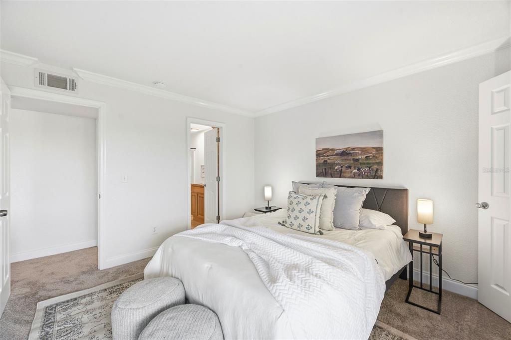 For Sale: $119,000 (1 beds, 1 baths, 705 Square Feet)