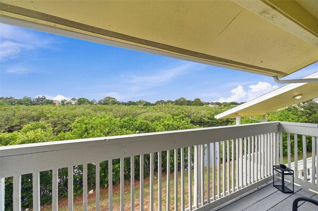 For Sale: $119,000 (1 beds, 1 baths, 705 Square Feet)