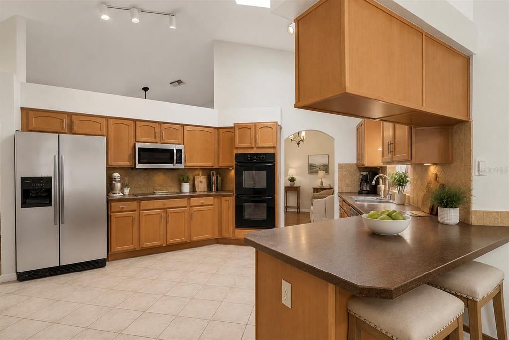 En Venta: $430,000 (3 camas, 2 baños, 2021 Pies cuadrados)