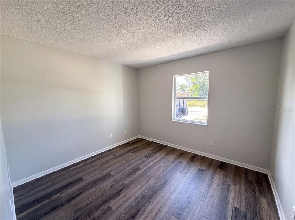 For Sale: $230,000 (2 beds, 2 baths, 1170 Square Feet)