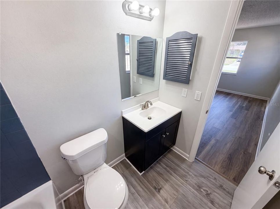 For Sale: $230,000 (2 beds, 2 baths, 1170 Square Feet)
