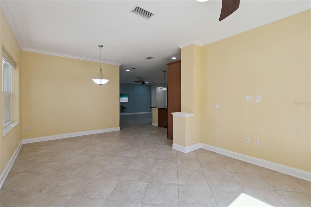 En Venta: $559,000 (4 camas, 3 baños, 2960 Pies cuadrados)