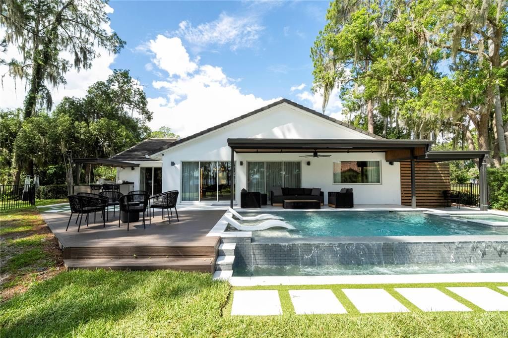 En Venta: $2,500,000 (3 camas, 2 baños, 2602 Pies cuadrados)