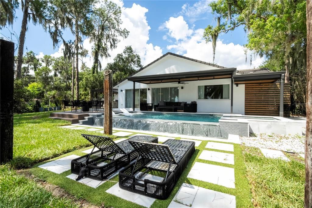 En Venta: $2,500,000 (3 camas, 2 baños, 2602 Pies cuadrados)