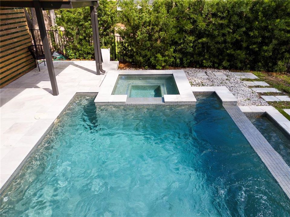 En Venta: $2,500,000 (3 camas, 2 baños, 2602 Pies cuadrados)