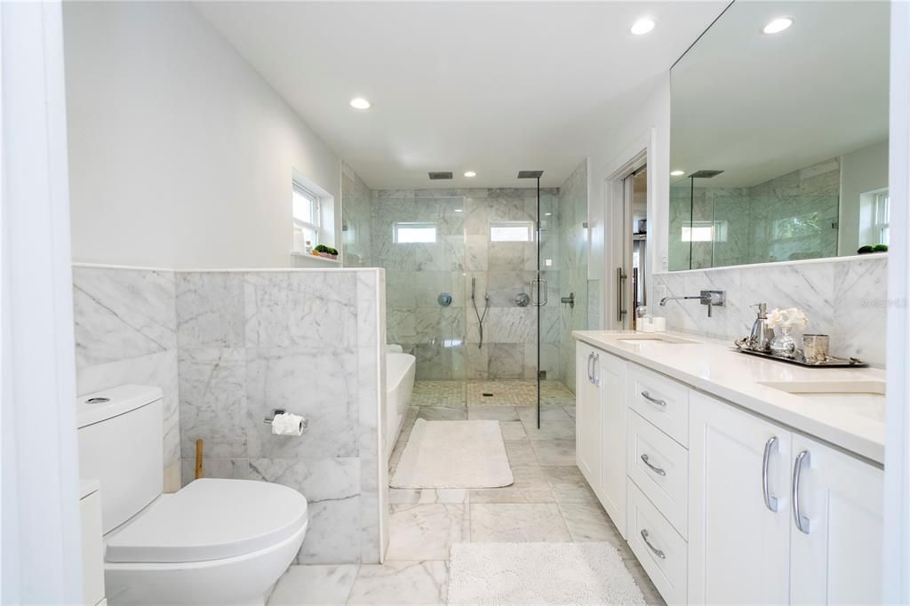 En Venta: $2,500,000 (3 camas, 2 baños, 2602 Pies cuadrados)