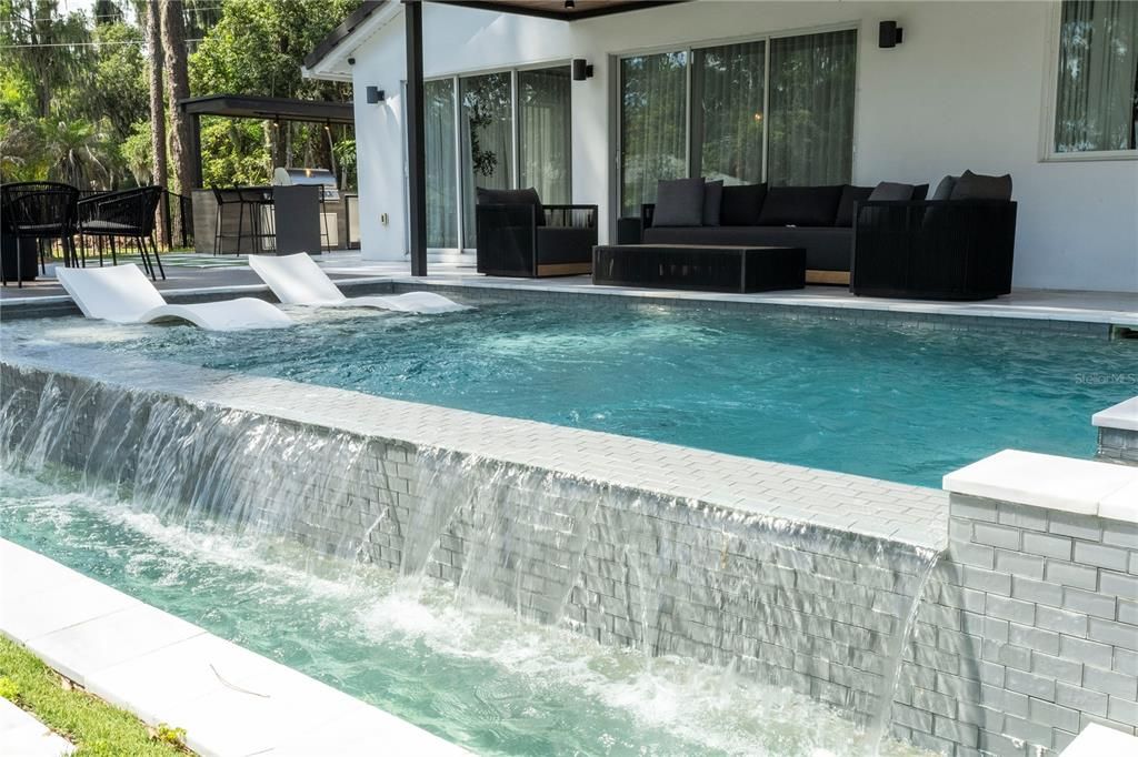 En Venta: $2,500,000 (3 camas, 2 baños, 2602 Pies cuadrados)