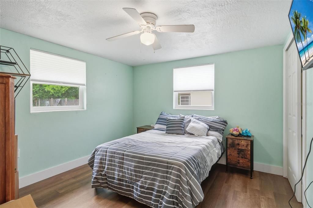 For Sale: $165,000 (3 beds, 1 baths, 1152 Square Feet)
