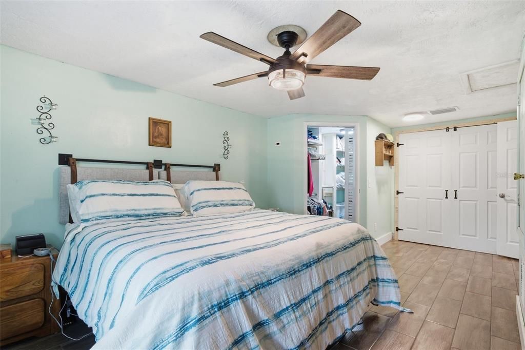 For Sale: $165,000 (3 beds, 1 baths, 1152 Square Feet)