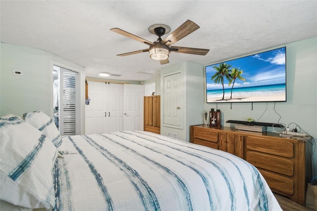 For Sale: $165,000 (3 beds, 1 baths, 1152 Square Feet)