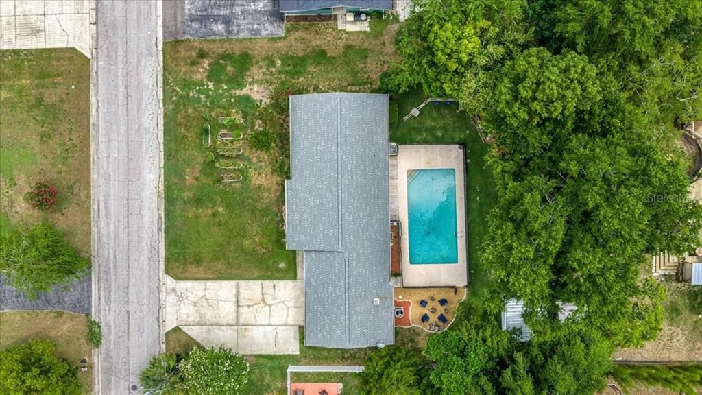 待售: $369,999 (4 贝兹, 2 浴室, 2104 平方英尺)