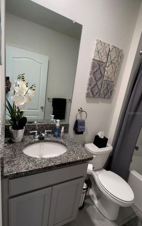 For Rent: $2,200 (3 beds, 2 baths, 1725 Square Feet)