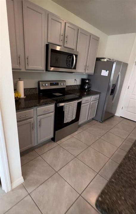 For Rent: $2,200 (3 beds, 2 baths, 1725 Square Feet)