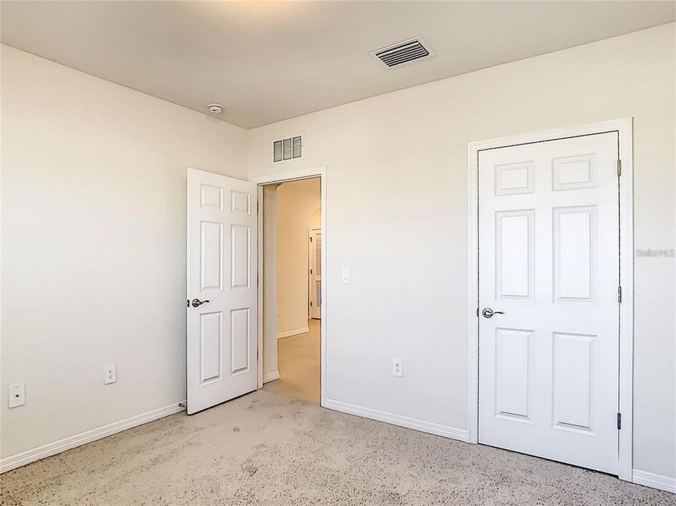 For Rent: $2,100 (3 beds, 2 baths, 1690 Square Feet)