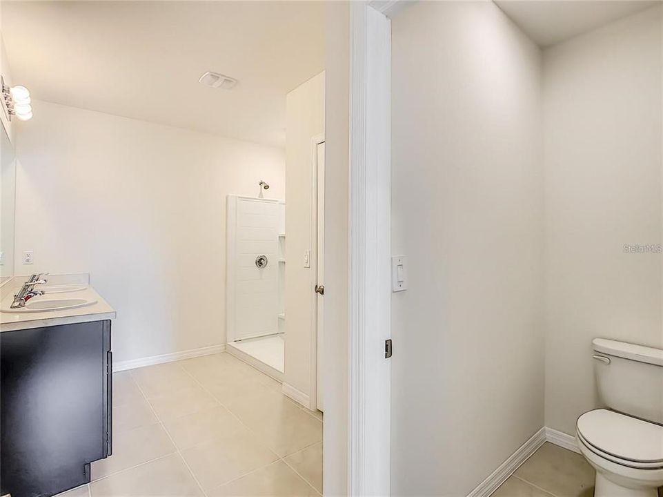 For Rent: $2,100 (3 beds, 2 baths, 1690 Square Feet)